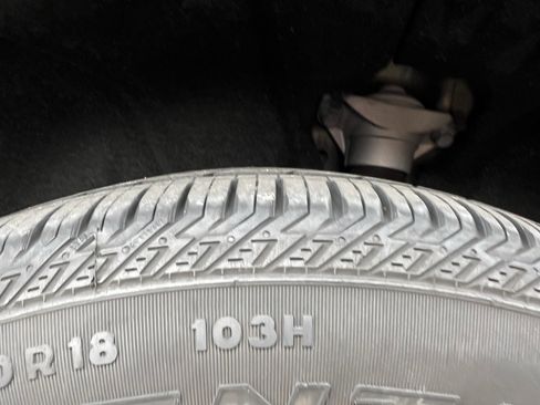 Used 2023 Audi Q5 2.0T Premium w/ Convenience Package image 12