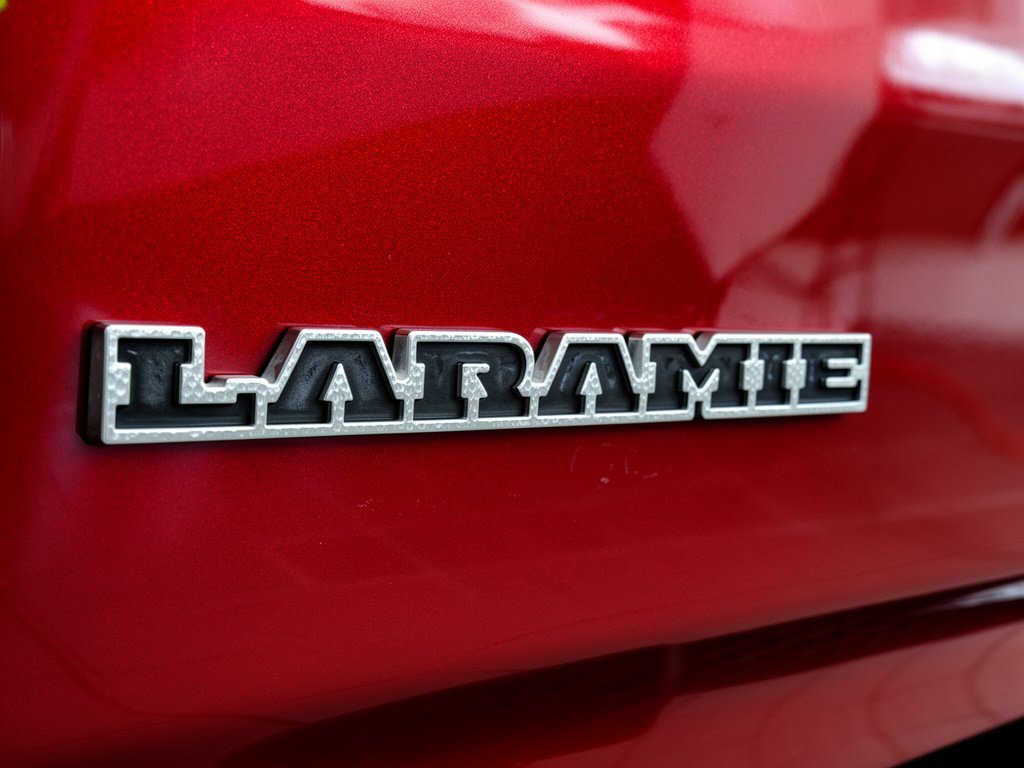 Used 2025 RAM 1500 Laramie w/ Sport Appearance Package AWD/4WD image 31