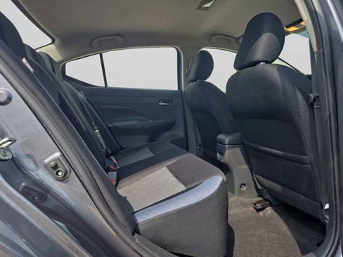 Used 2025 Nissan Versa SV FWD image 31