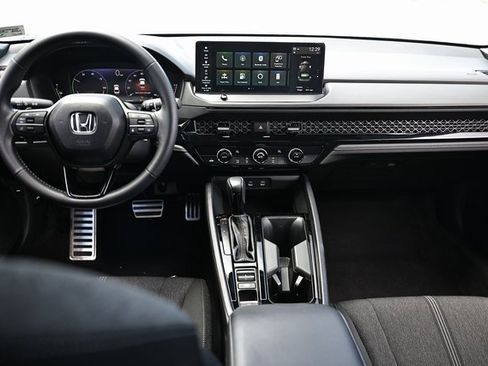 Used 2024 Honda Accord Sport image 27