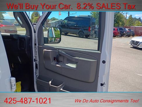 Used 2017 Chevrolet Express 2500 RWD image 11