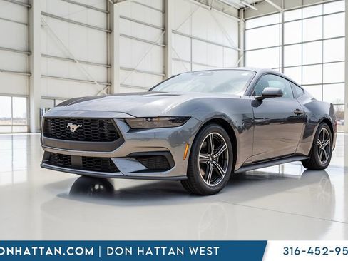 Used 2025 Ford Mustang Premium RWD image 1