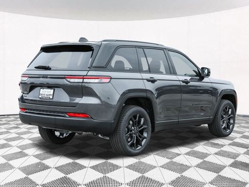 New 2025 Jeep Grand Cherokee Limited AWD/4WD image 15