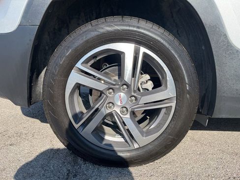 Used 2018 GMC Terrain SLT w/ Preferred Package image 17