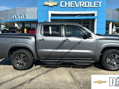 Used 2025 Nissan Frontier SV RWD image 28