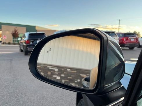 Used 2019 Hyundai Santa Fe SE image 24