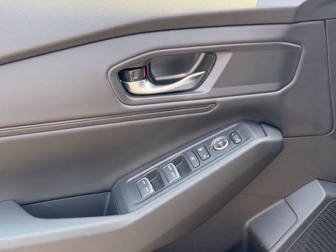 Certified 2024 Honda Accord EX image 11