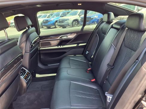 Used 2019 BMW 750i xDrive w/ M Sport Package AWD/4WD image 23