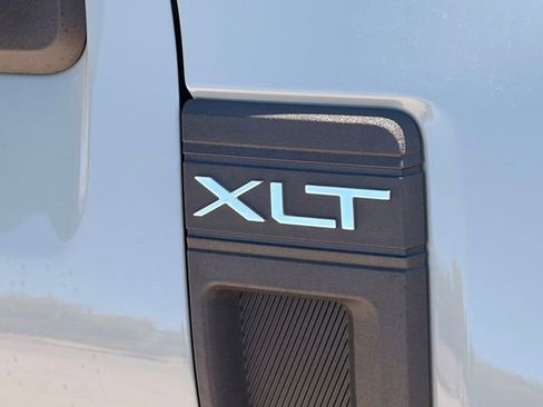 Used 2022 Ford Maverick XLT FWD image 6
