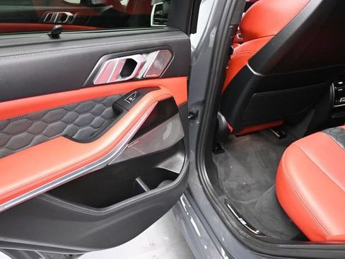Used 2021 BMW X5 M w/ Competition Package AWD/4WD image 17