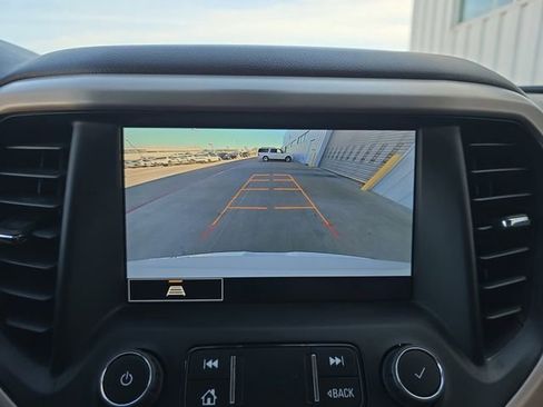 Used 2023 GMC Acadia Denali image 9