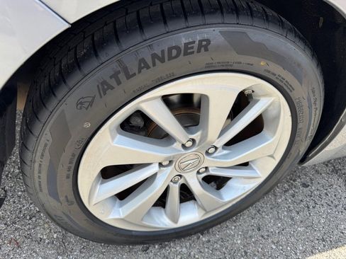 Used 2017 Acura ILX image 12