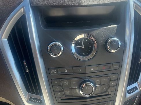 Used 2010 Cadillac SRX Luxury image 12