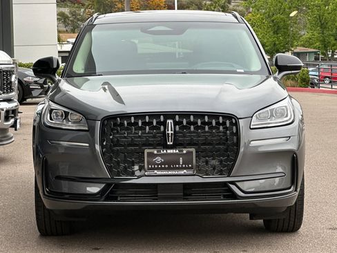 New 2025 Lincoln Corsair Reserve w/ Equipment Group 202A image 8