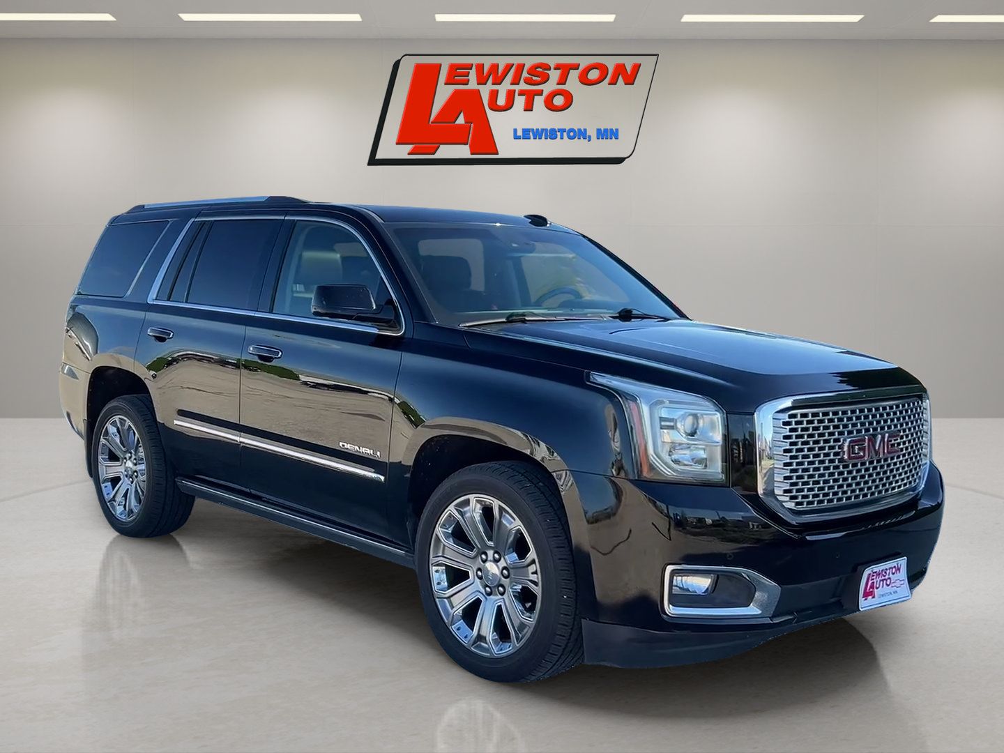 Certified 2015 GMC Yukon Denali w/ Premium Package AWD/4WD image 7
