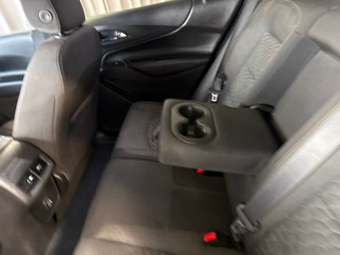 Used 2020 Chevrolet Equinox LT FWD image 17