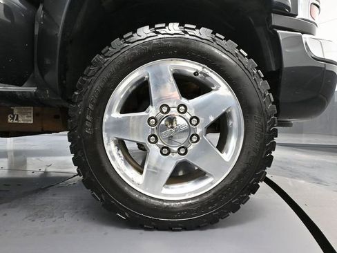 Used 2004 GMC Sierra 2500 SLT w/ Heavy-Duty Power Package image 15