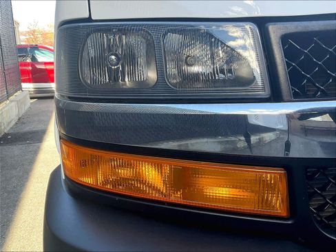 Used 2024 Chevrolet Express 2500 w/ Driver Convenience Package image 31