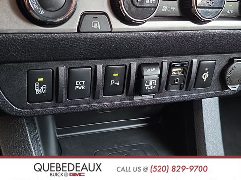 Used 2018 Toyota Tacoma Limited AWD/4WD image 24