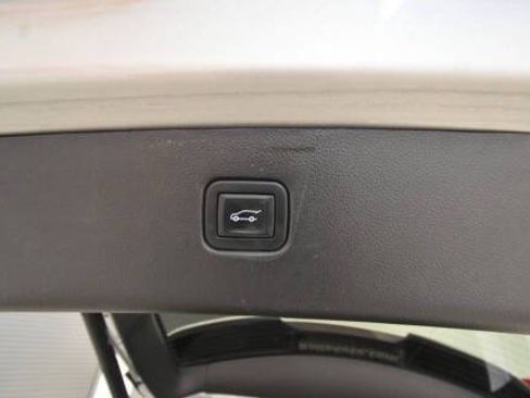 Used 2022 Chevrolet Blazer RS w/ Driver Confidence II Package AWD/4WD image 36