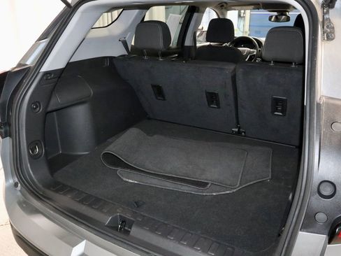 Used 2024 GMC Terrain SLE FWD image 14