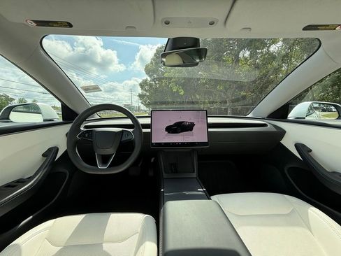 Used 2025 Tesla Model 3 Long Range RWD image 16