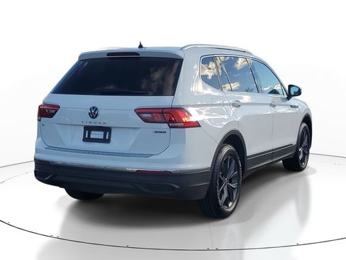 Used 2022 Volkswagen Tiguan SE image 4