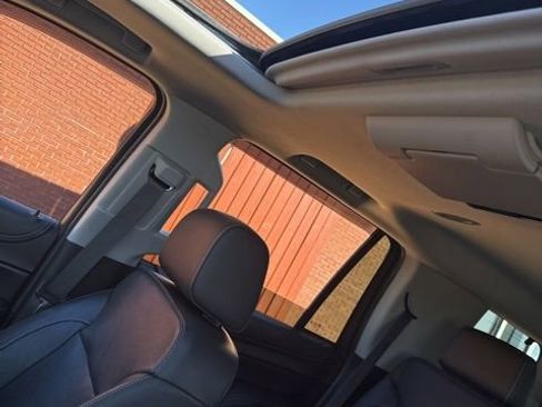 Used 2018 Chevrolet Tahoe Premier image 43