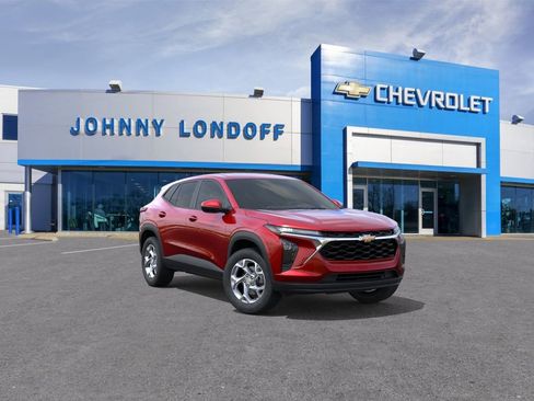 New 2026 Chevrolet Trax LS w/ LS Convenience Package FWD image 1