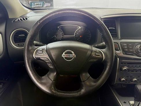 Certified 2020 Nissan Pathfinder SL w/ Cargo Package AWD/4WD image 9