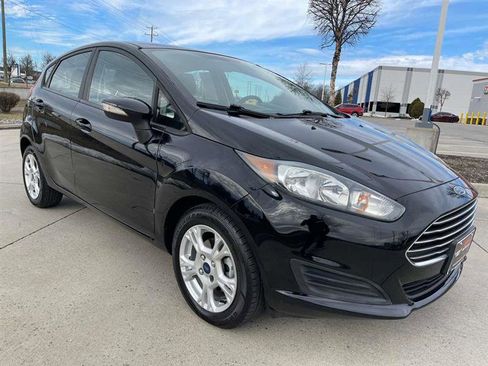 Used 2016 Ford Fiesta SE image 4