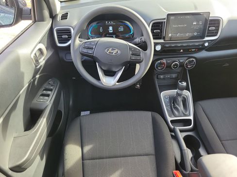 New 2026 Hyundai Venue SE FWD image 7