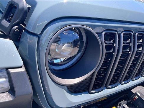 Used 2024 Jeep Wrangler Unlimited Rubicon 392 AWD/4WD image 29