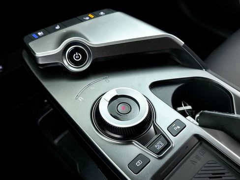 Used 2023 Kia EV6 Wind w/ Wind Technology Package image 27