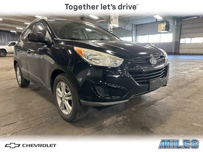 Used 2011 Hyundai Tucson GLS w/ Navigation Pkg 2