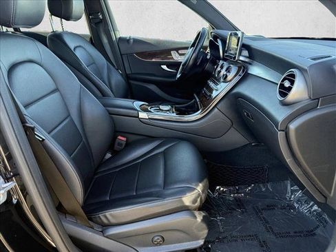 Used 2019 Mercedes-Benz GLC 300 4MATIC image 11