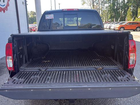 Used 2017 Nissan Frontier SV RWD image 19