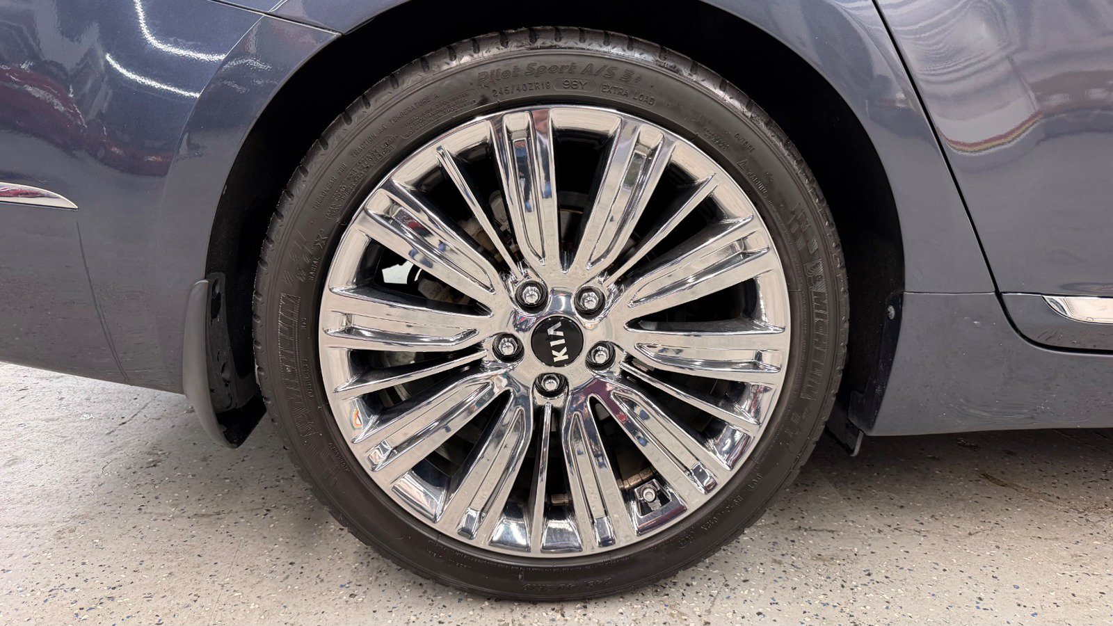 Used 2014 Kia Cadenza Limited FWD image 19