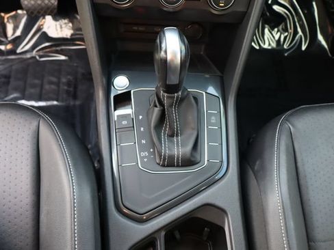 Used 2021 Volkswagen Tiguan SE w/ Panoramic Sunroof Package FWD image 34