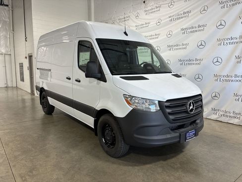 New 2025 Mercedes-Benz Sprinter 2500 image 2