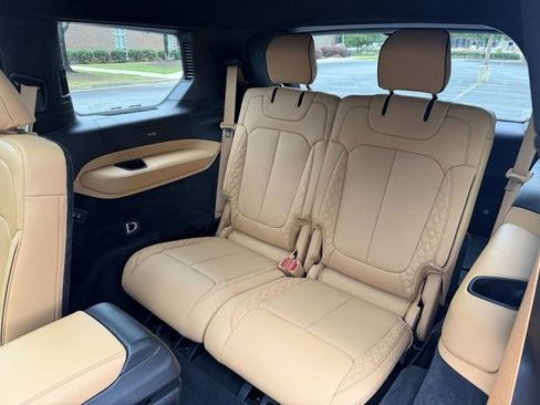 Used 2024 Jeep Grand Cherokee L Summit AWD/4WD image 30