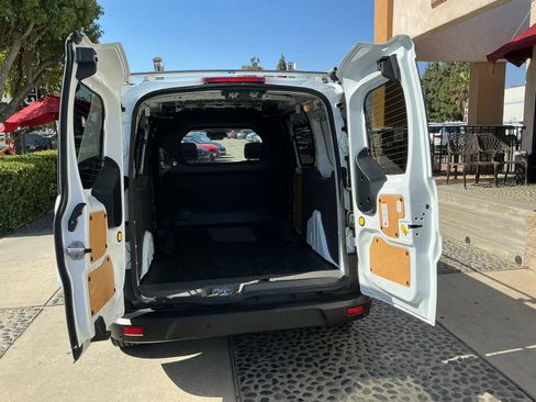 Used 2023 Ford Transit Connect XL FWD image 16