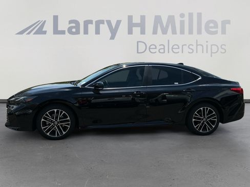 Used 2026 Toyota Camry XLE w/ Premium Plus Package FWD image 2