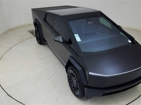 Used 2024 Tesla Cybertruck AWD Crew Cab image 72