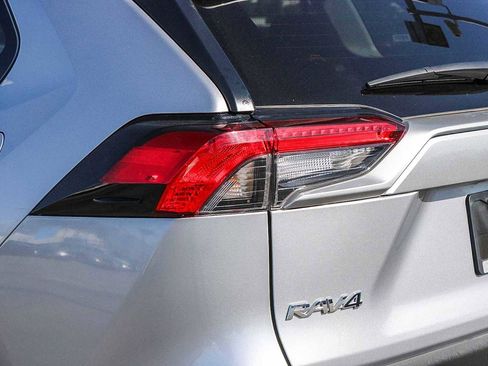 Used 2024 Toyota RAV4 LE image 7