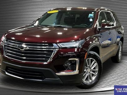 Used 2023 Chevrolet Traverse LT