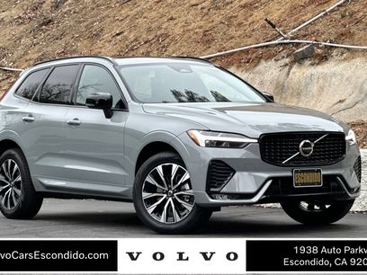 New 2025 Volvo XC60 B5 Core