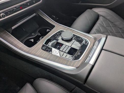 Used 2025 BMW X5 sDrive40i image 12