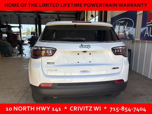 Used 2025 Jeep Compass Latitude AWD/4WD image 5