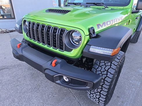 New 2026 Jeep Gladiator Mojave image 16